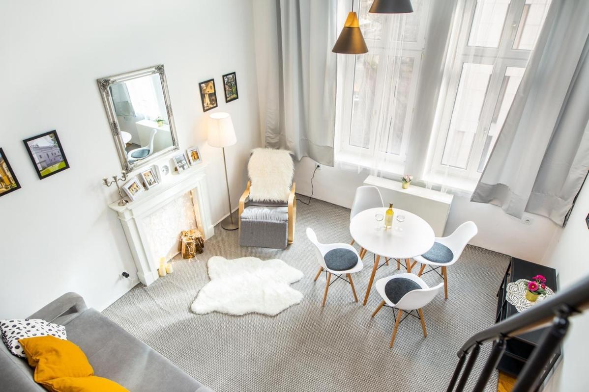 Miodowa Apartment Krasków Eksteriør bilde