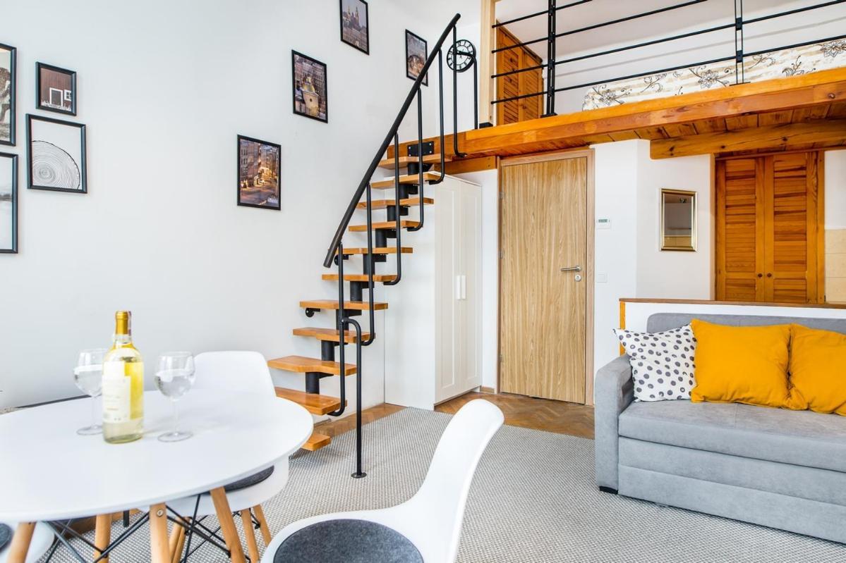 Miodowa Apartment Krasków Eksteriør bilde
