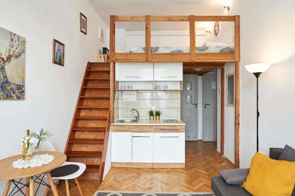 Miodowa Apartment Krasków Eksteriør bilde