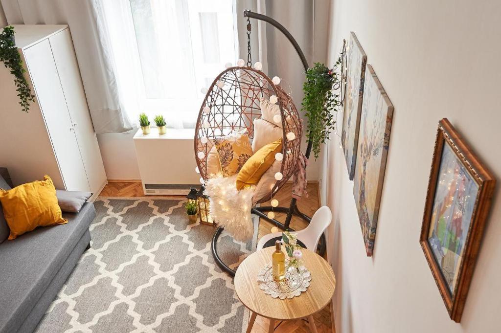 Miodowa Apartment Krasków Eksteriør bilde